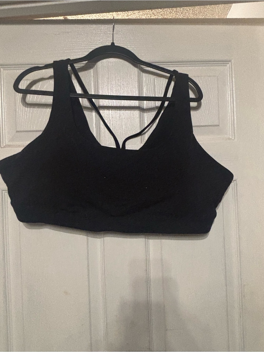 Athleta Black Wireless Strappy Sports Bralette